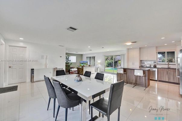 Dining room, Interior, Kitchen, Recessed Lighting