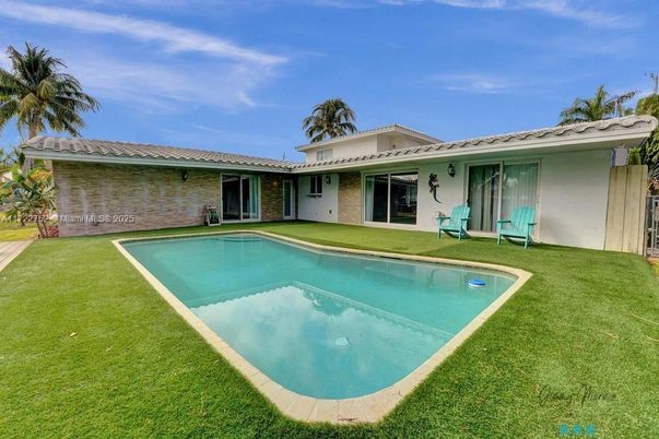 Backyard, Exterior, Pool
