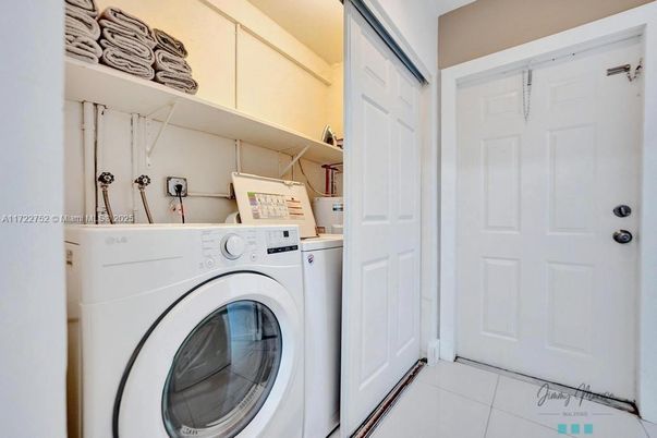 Interior, Utility Closets, Washer