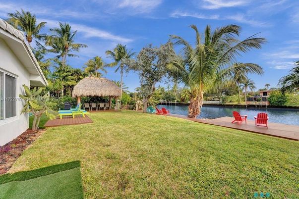 Backyard, Exterior, Lake