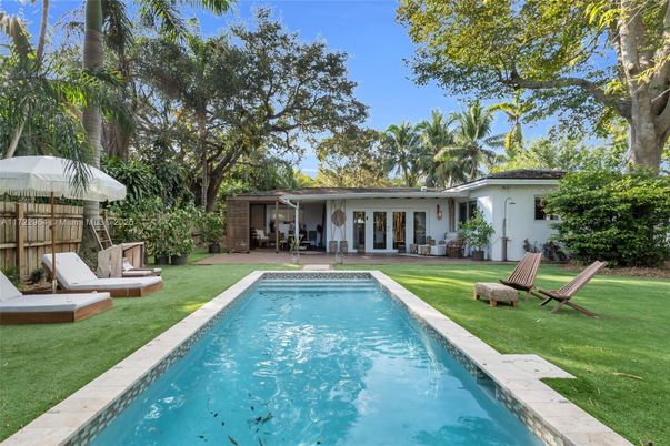 Backyard, Exterior, Pool