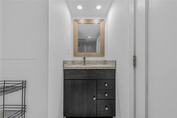 Bathroom, Interior, Recessed Lighting