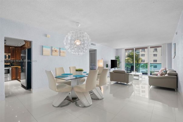 Chandelier, Dining room, Interior, Living room