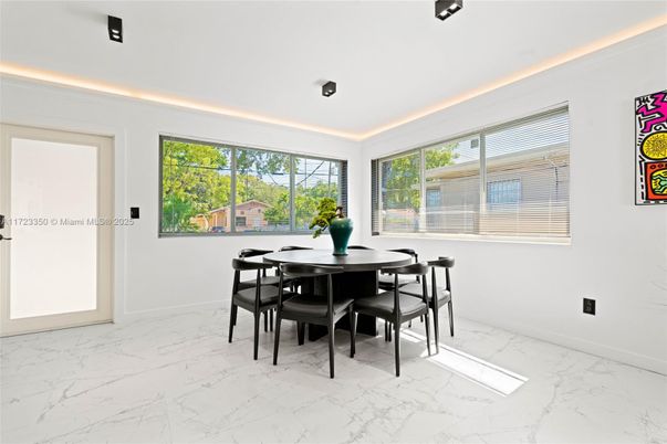 Dining room, Interior, Marble