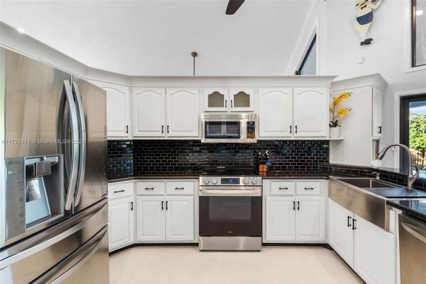 Interior, Kitchen, Stainless Steel Appliances