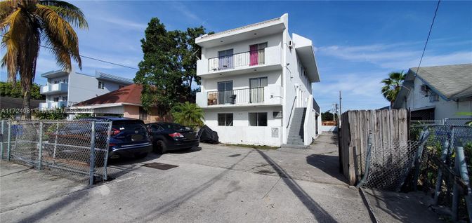 Exterior, Facade, Condo Building