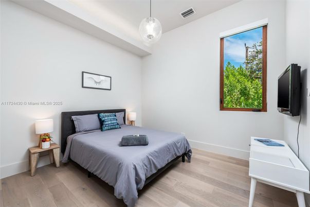 Bedroom, Interior, Pendant Lights, Wood Texture Flooring