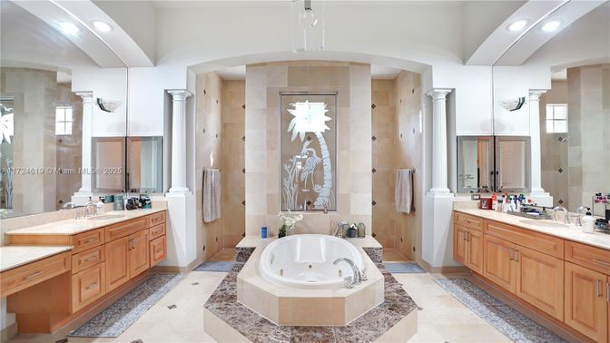 Bathroom, Dual Sink Vanities, Interior, Recessed Lighting