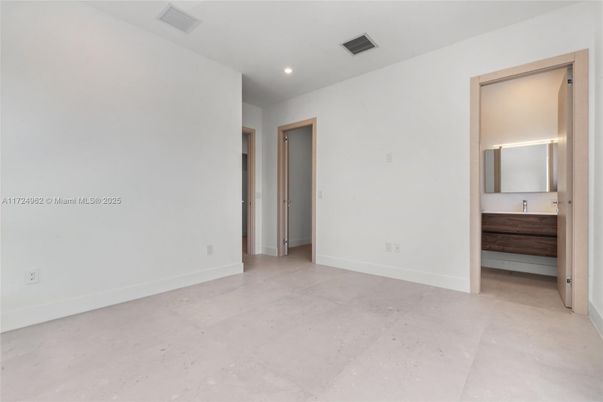 Bathroom, Empty room, Interior, Recessed Lighting