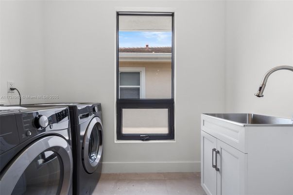 Interior, Washer