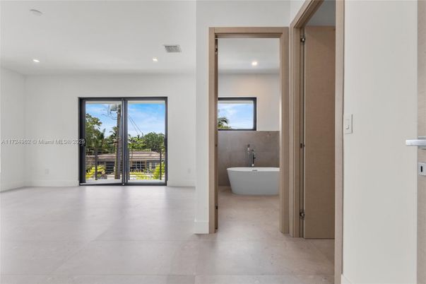 Bathroom, Free Standing Baths, Interior, Recessed Lighting