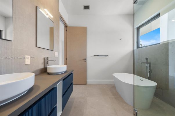 Bathroom, Dual Sink Vanities, Free Standing Baths, Interior