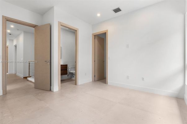 Bathroom, Empty room, Interior, Recessed Lighting