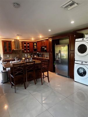 Interior, Kitchen, Recessed Lighting, Washer
