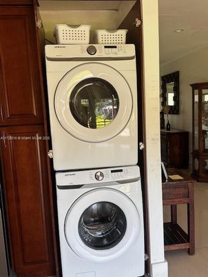 Interior, Utility Closets, Washer