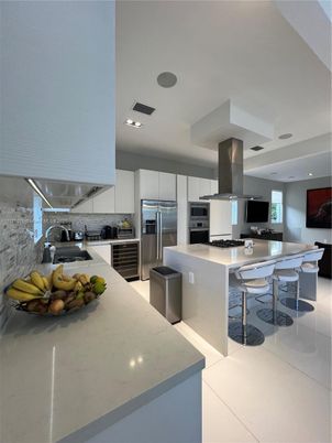 Dining room, Interior, Kitchen, Recessed Lighting, Stainless Steel Appliances