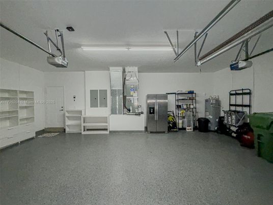 Garage, Interior