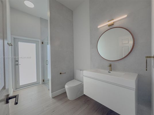 Bathroom, Interior, Recessed Lighting, Wood Texture Flooring