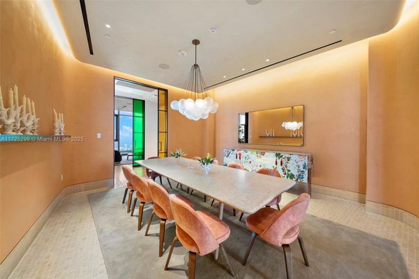 Dining room, Interior, Pendant Lights, Recessed Lighting