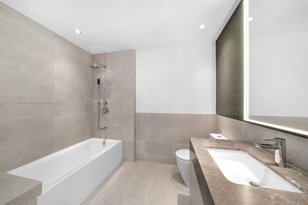 Bathroom, Interior, Recessed Lighting
