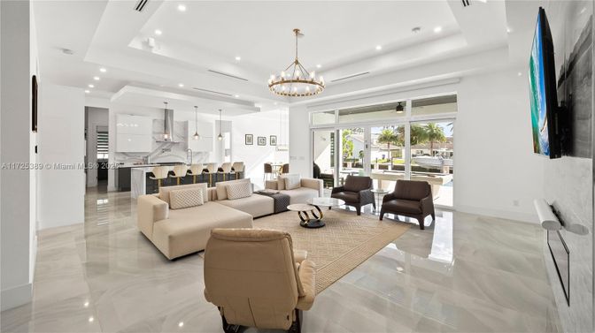 Interior, Kitchen, Living room, Marble Walls, Pendant Lights, Recessed Lighting