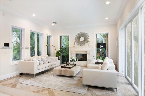 Fireplace, Interior, Living room, Recessed Lighting
