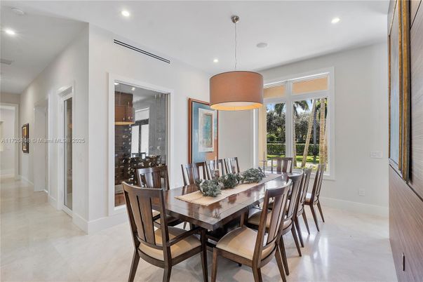 Dining room, Interior, Pendant Lights, Recessed Lighting