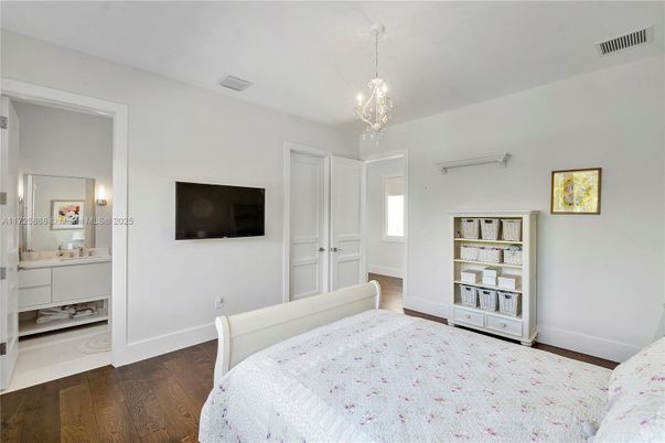 Bedroom, Chandelier, Interior, Pendant Lights, Wood Texture Flooring