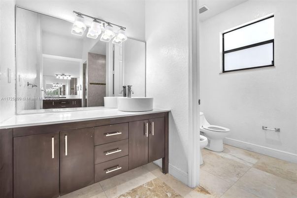 Bathroom, Dual Sink Vanities, Interior