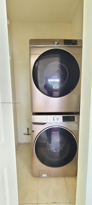 Interior, Utility Closets, Washer