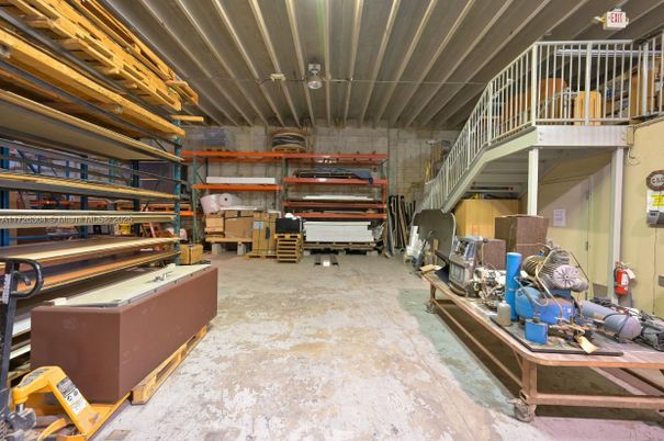 Garage, Interior