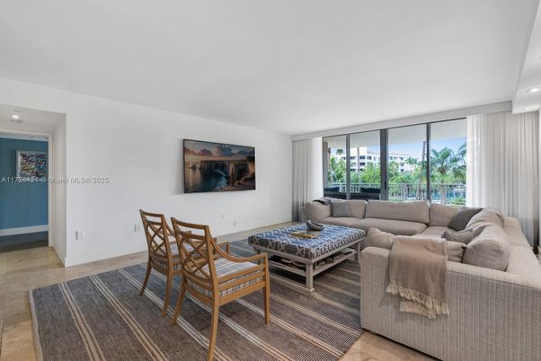 Dining room, Interior, Living room, Recessed Lighting