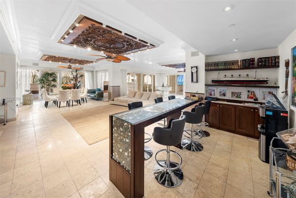Dining room, Interior, Recessed Lighting