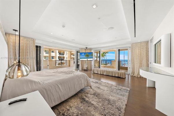 Bedroom, Interior, Pendant Lights, Recessed Lighting, Wood Texture Flooring
