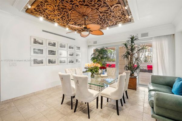 Dining room, Interior