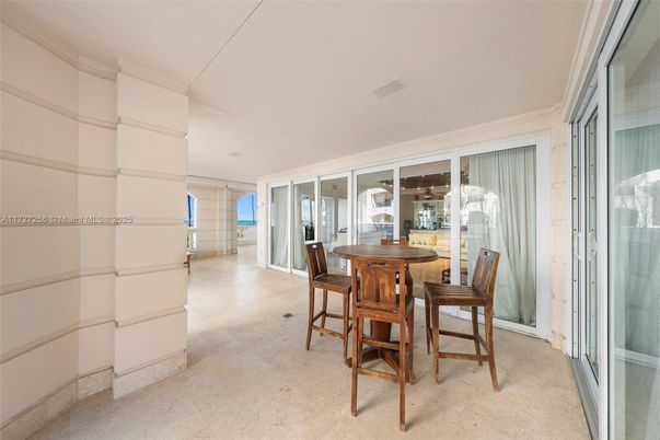 Dining room, Interior