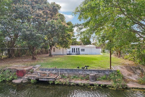 Backyard, Exterior, Lake