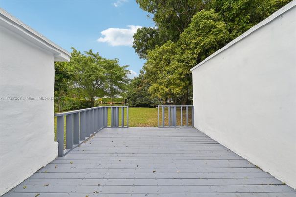 Backyard, Exterior