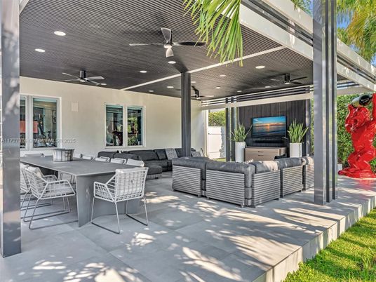 Exterior, Recessed Lighting