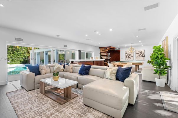 Chandelier, Dining room, Game Room, Interior, Living room, Recessed Lighting