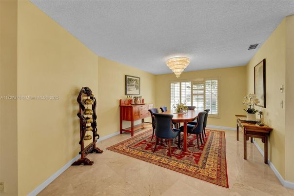 Chandelier, Dining room, Interior