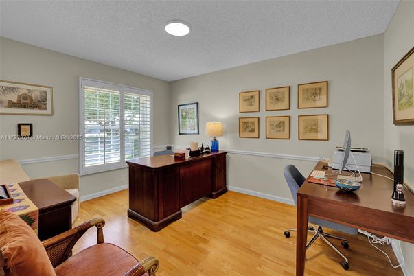 Home Office, Interior, Recessed Lighting, Wood Texture Flooring