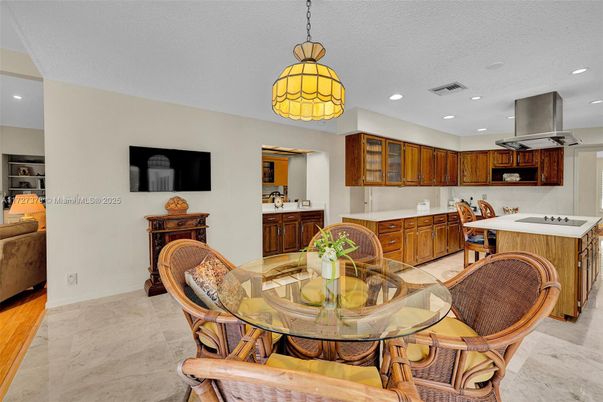 Dining room, Interior, Kitchen, Pendant Lights, Recessed Lighting