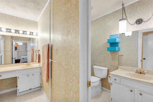 Bathroom, Interior