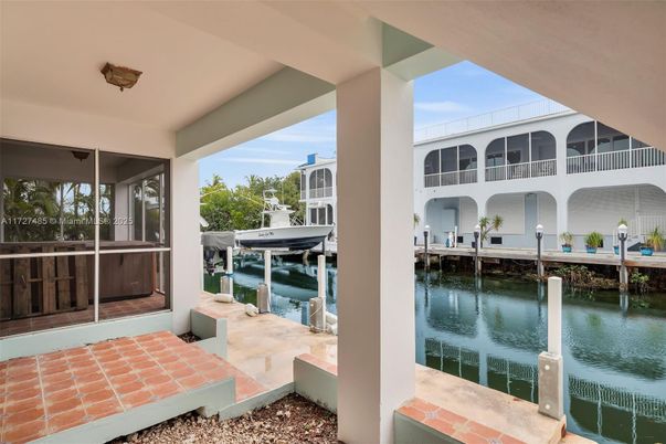 Exterior, Pool, Water