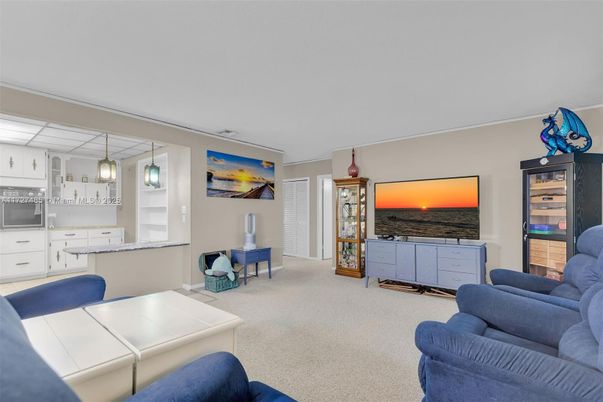 Interior, Kitchen, Living room, Pendant Lights