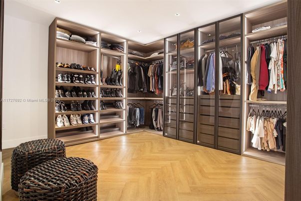 Interior, Recessed Lighting, Walk-in Closets, Wood Texture Flooring