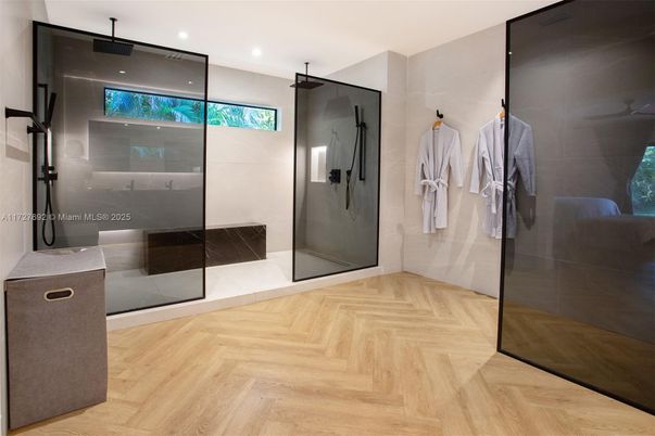 Interior, Recessed Lighting, Wood Texture Flooring
