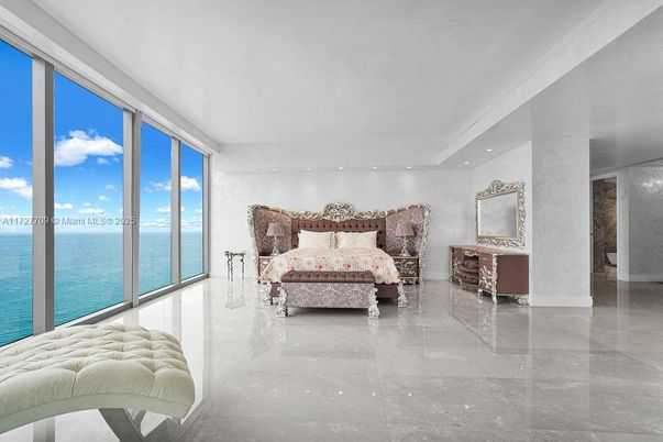 Bedroom, Interior, Recessed Lighting, Water