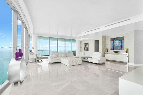 Interior, Living room, Water